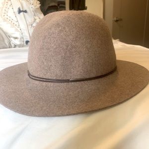 Anthropologie women’s hat